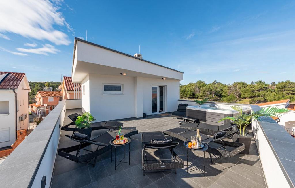 Luxurioeses Penthouse Welle Mit Whirlpool, Grill Und Meerblick Вир Екстериор снимка